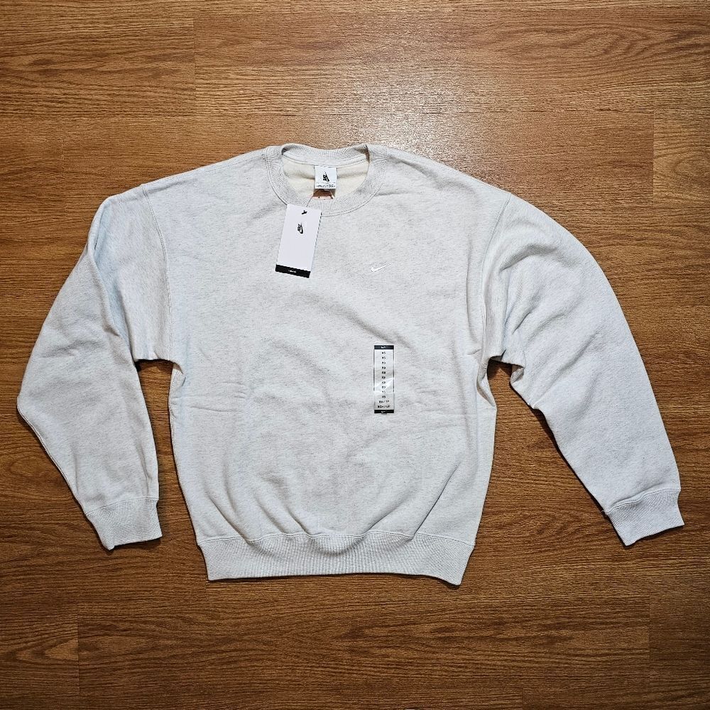 Nike Solo Swoosh Crewneck Sweatshirt Heather Grey XS Unisex Fleece DX1361-051 LE - Picture 2 of 13